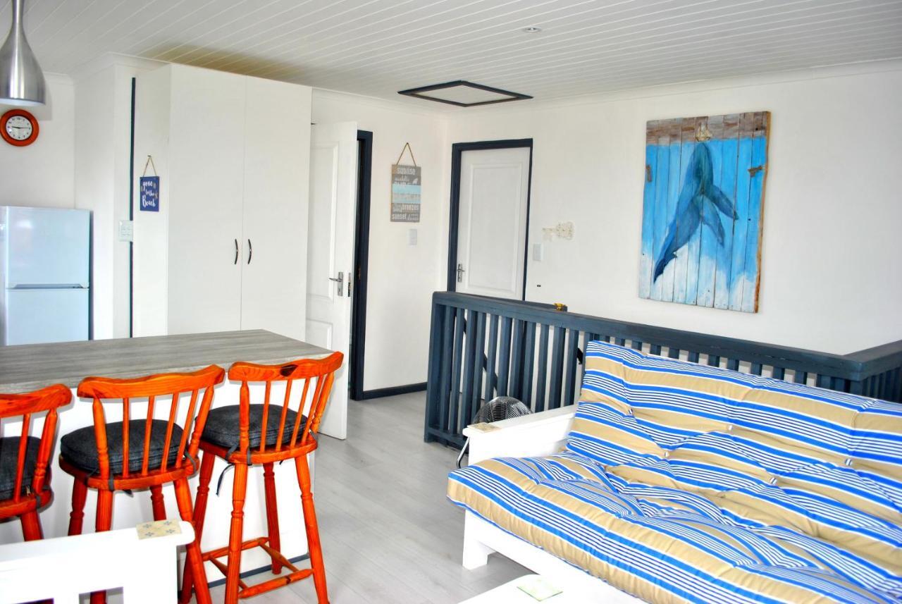 Whale Watch Accommodation De Kelders Buitenkant foto